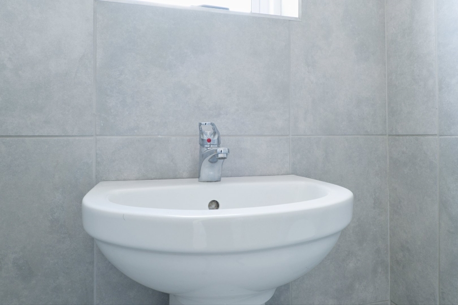 To Let 2 Bedroom Property for Rent in Parsonsvlei Eastern Cape